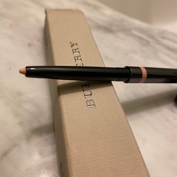 Burberry Other - Burberry Effortless Kohl Eyeliner